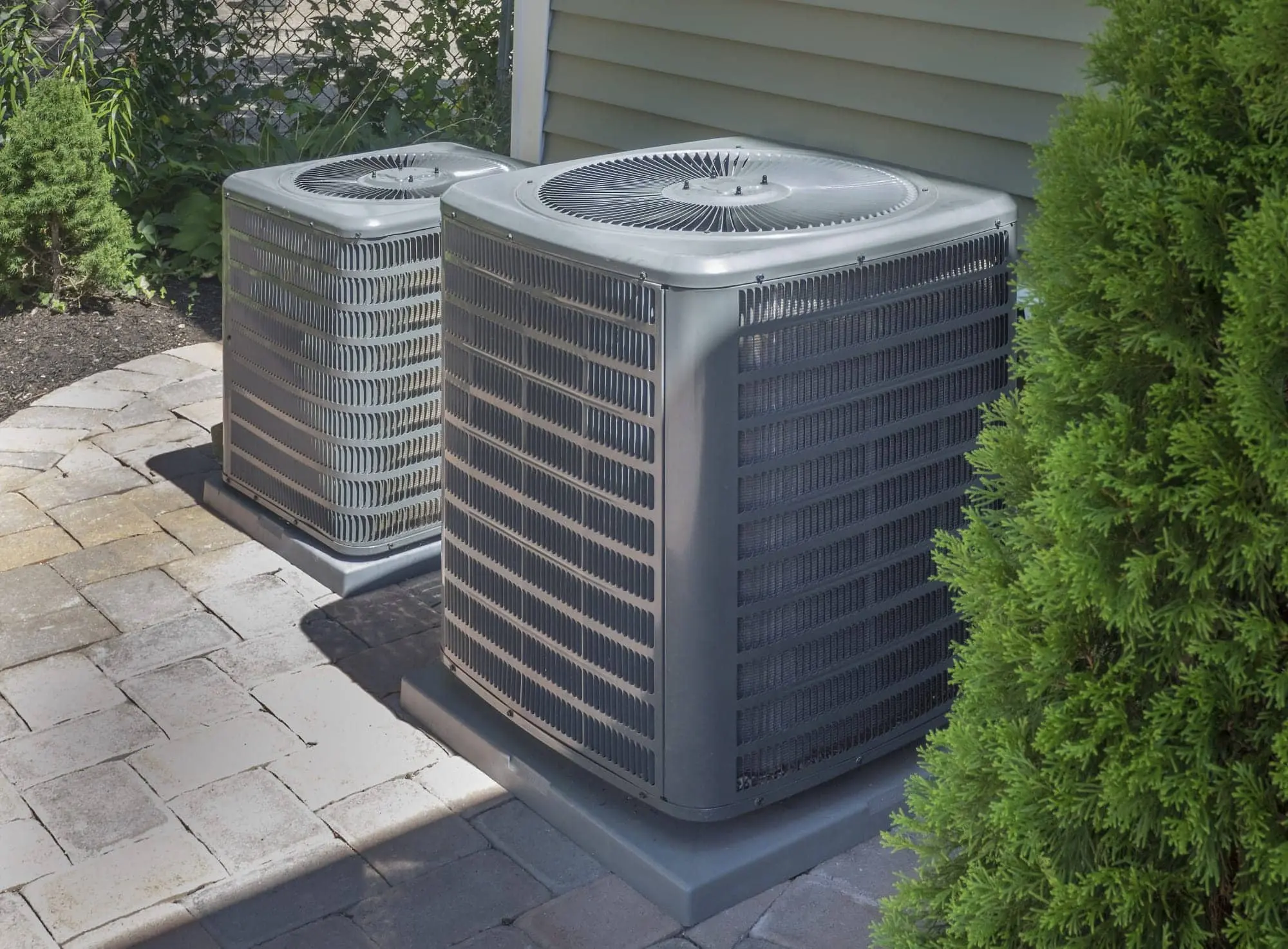 What Does a Refrigerant Leak and Freon Smell Like